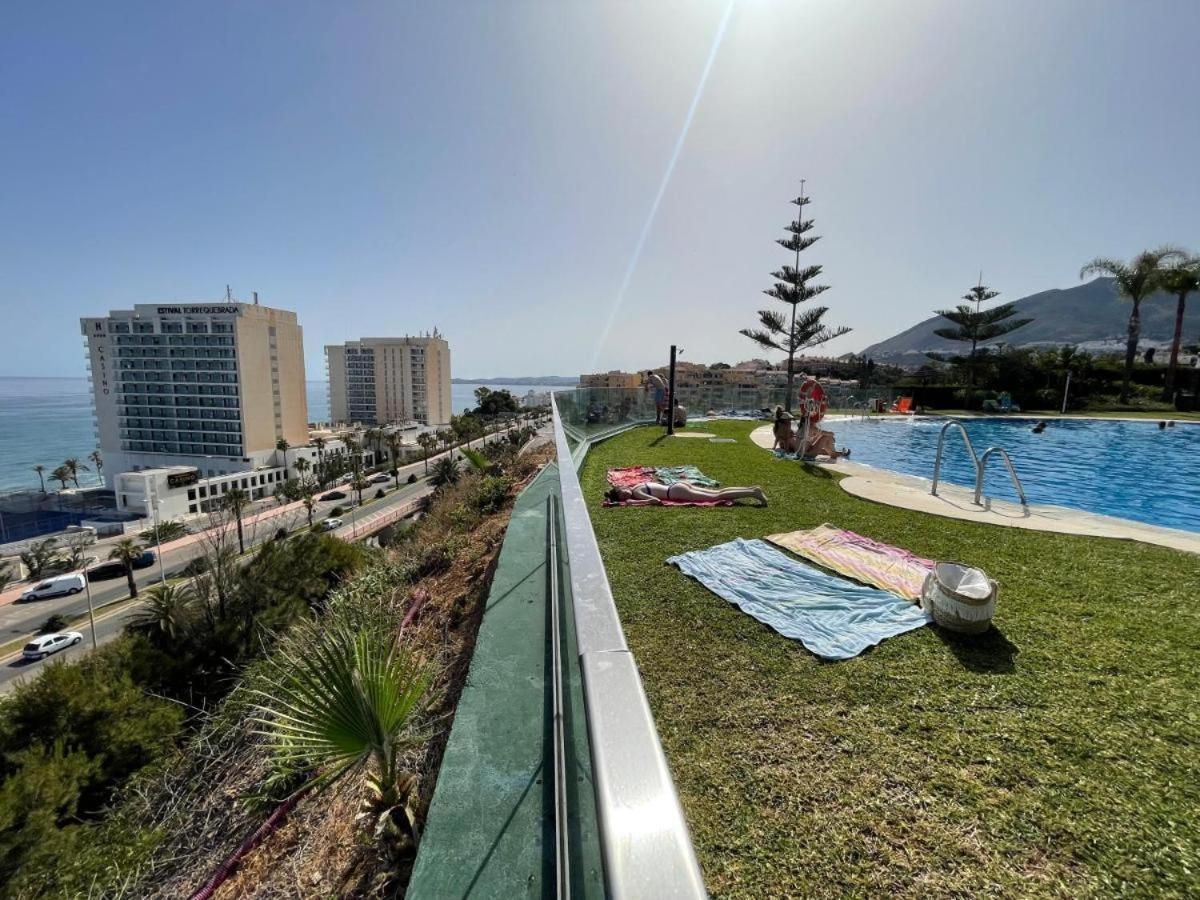 Beach And Pool Holidays At The Grand Coloso Benalmadena Ngoại thất bức ảnh