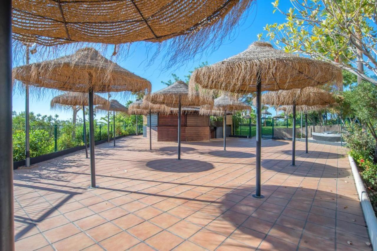 Beach And Pool Holidays At The Grand Coloso Benalmadena Ngoại thất bức ảnh