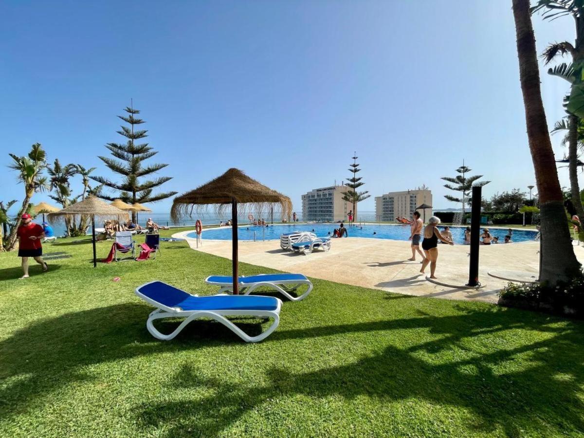 Beach And Pool Holidays At The Grand Coloso Benalmadena Ngoại thất bức ảnh
